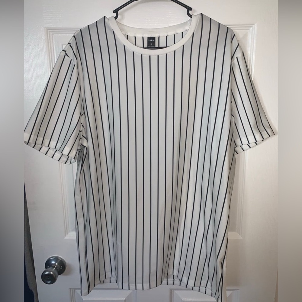Men's White and Black Striped T-Shirt